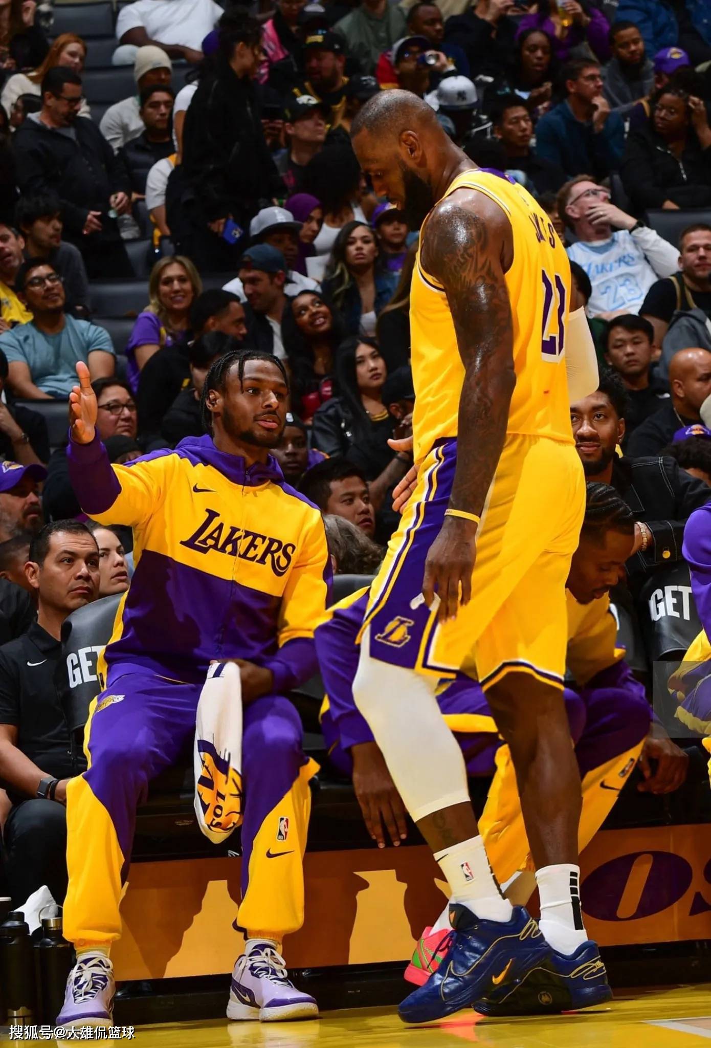 九游app下载-洛杉矶湖人发布备战花絮；清晨伤情更新；葡超任务艰巨；身体对抗强度拉满的简单介绍