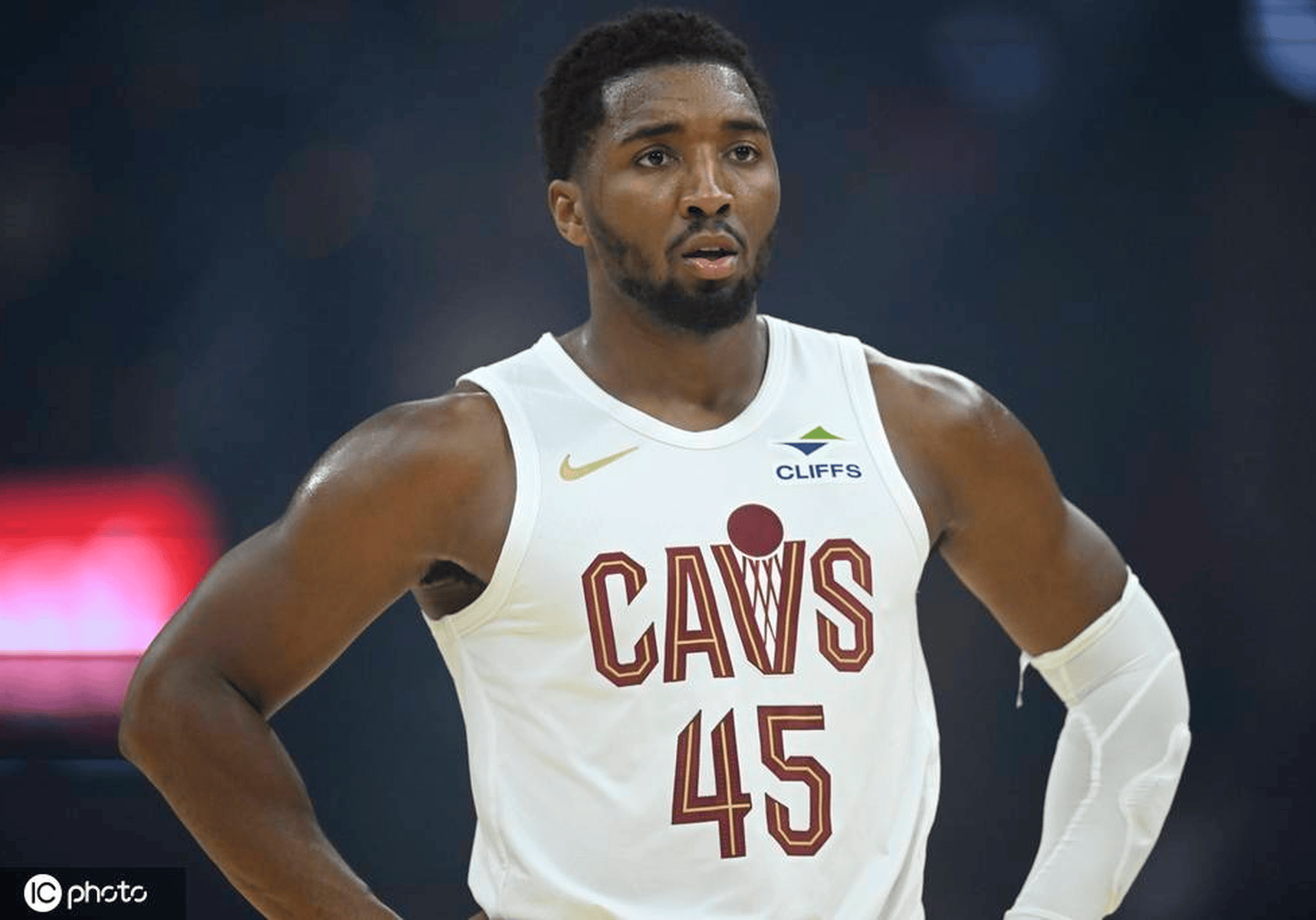 九游网页版入口-关于克里夫兰骑士迎NBA总决赛关键赛，今夜刷新队史纪录，赛场秩序良好，心理建设被强调的信息